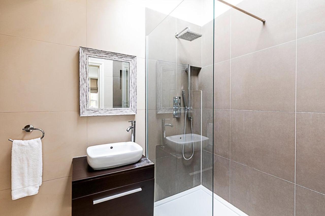 Chic 4-bed House, Camden, Сasa de vacaciones *
