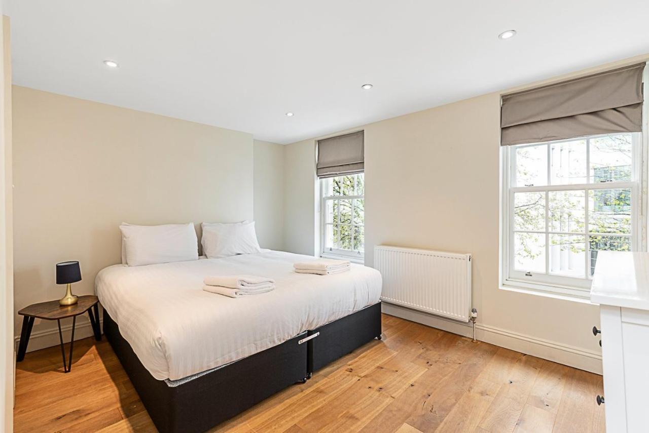 Сasa de vacaciones Chic 4-bed House, Camden, Londres